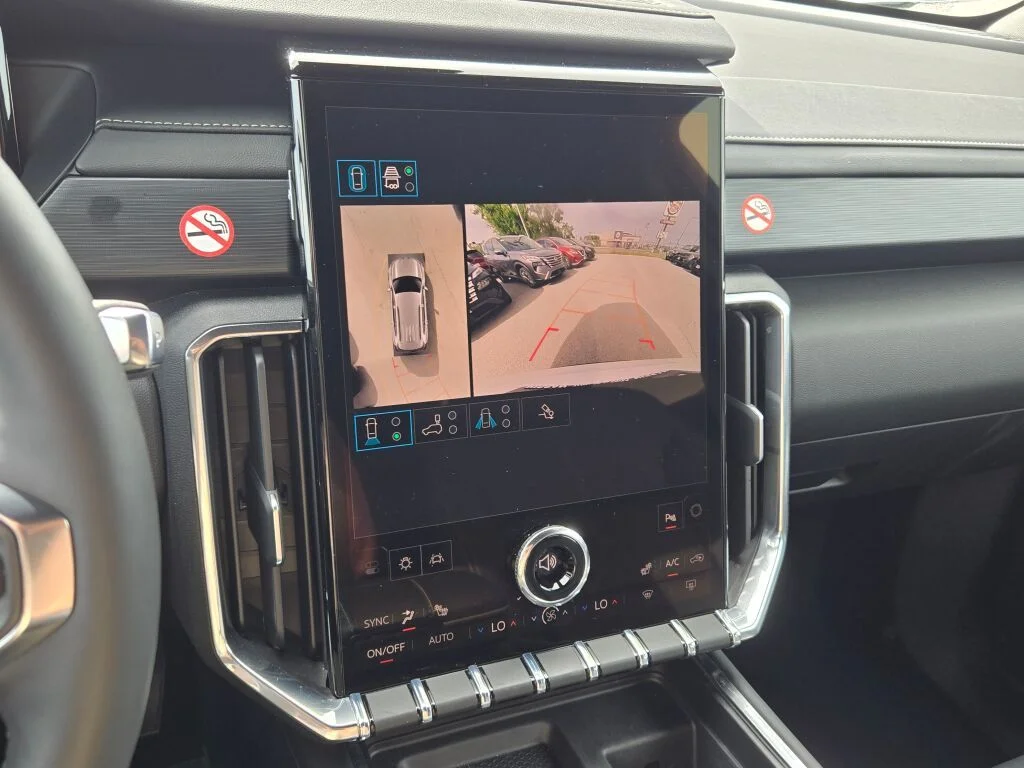 Used 2026 White GMC Elevation image 28