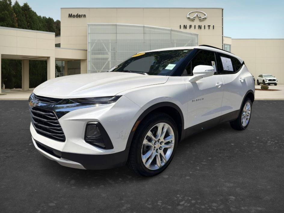 Used 2022 Iridescent Pearl Tricoat Chevrolet LT image 1