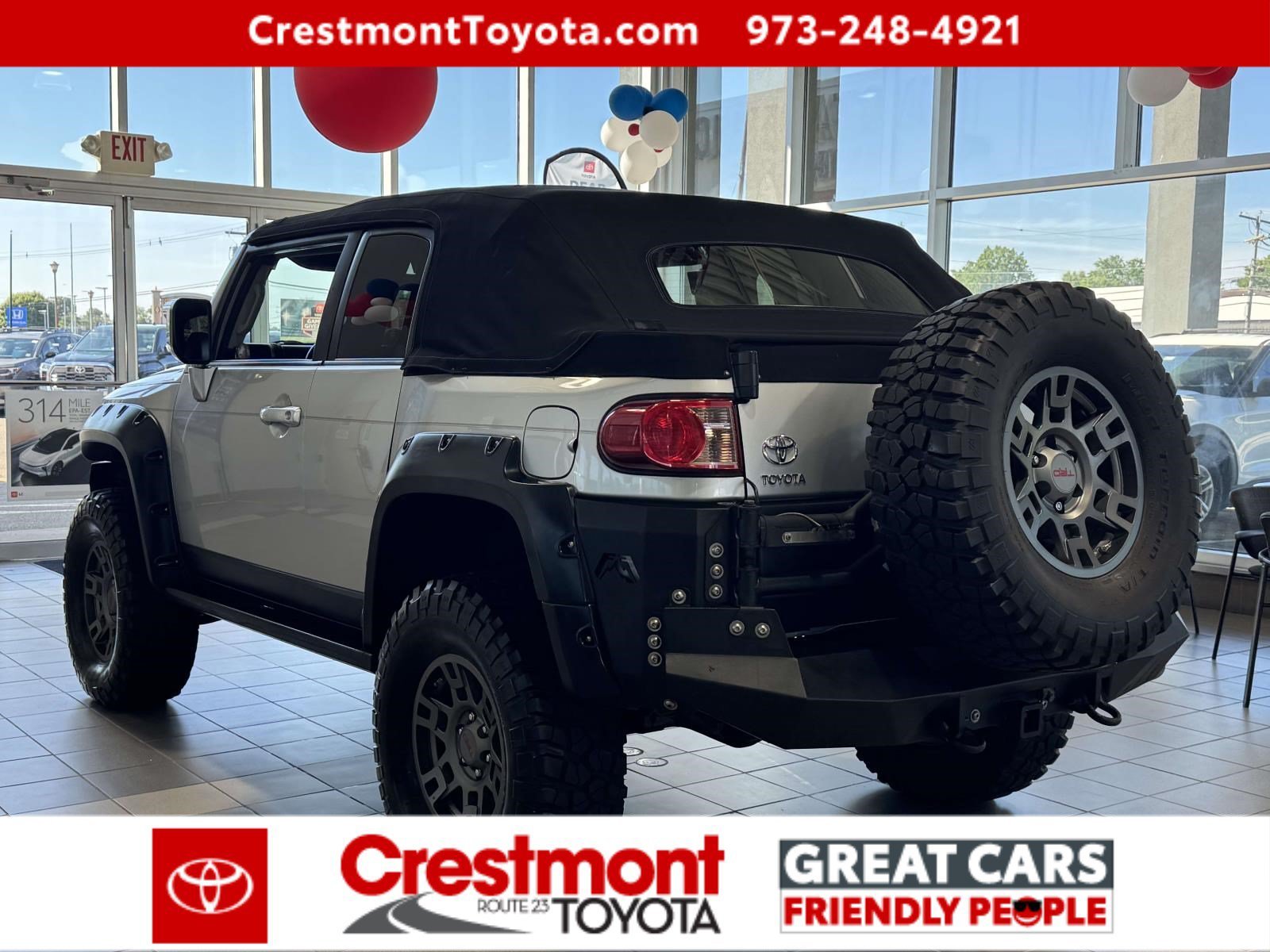 Used 2008 White/Titanium Metallic Toyota  image 7