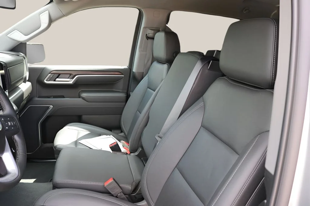 Used 2025 Silver GMC SLT image 12