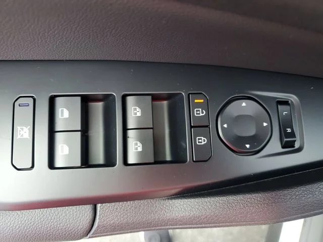 2026 Kia Sportage EX - Photo 31