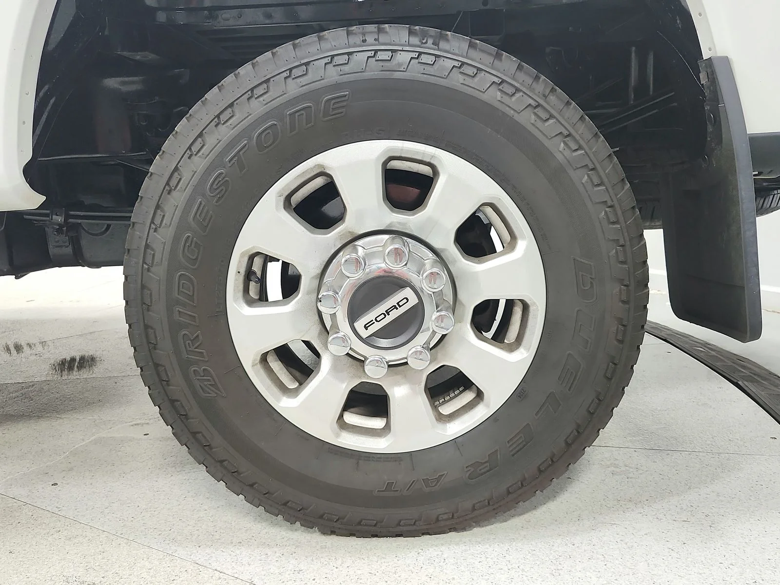 Used 2023 White Ford XLT image 13