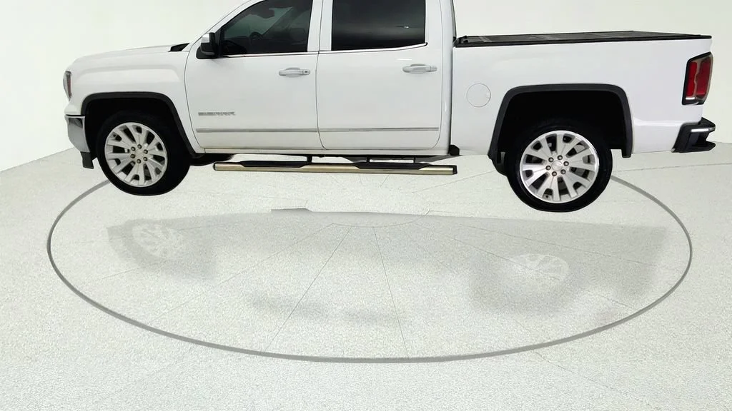 Used 2018 SUMMIT WHITE GMC SLT image 4