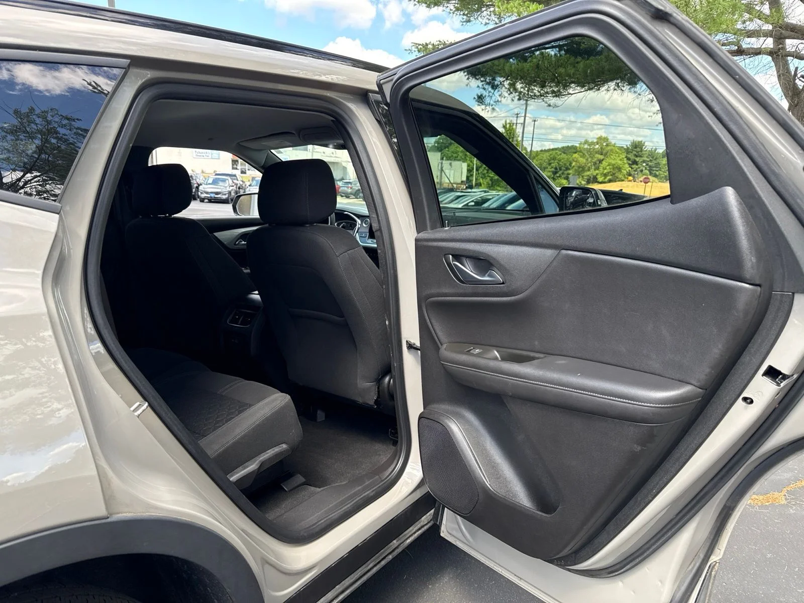 Used 2021 Gray Chevrolet LT image 37