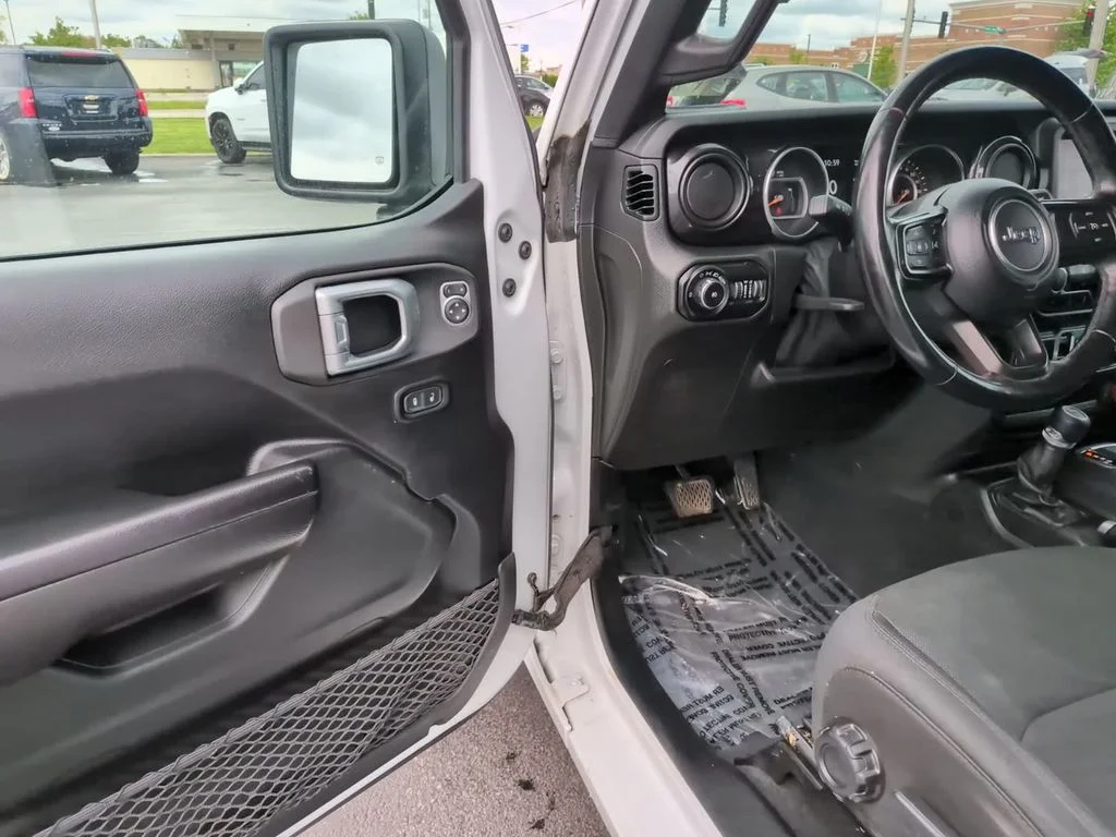 Certified Used 2020 White Jeep Unlimited Sport Altitude image 16