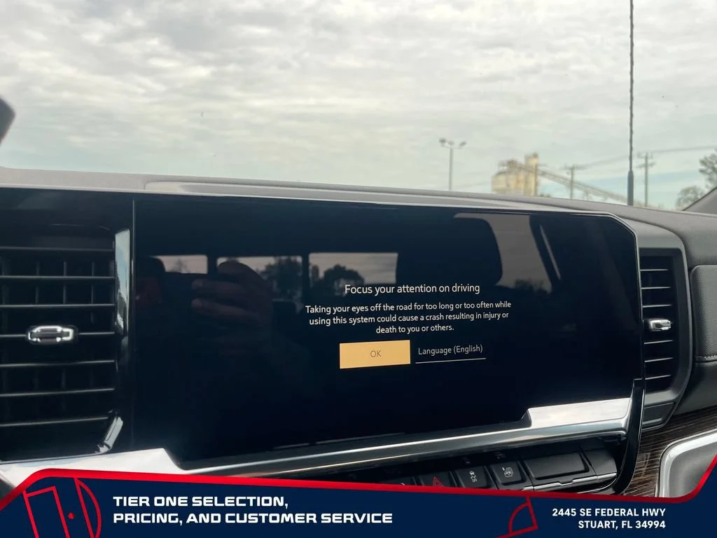 New 2026 Summit White GMC SLE image 30