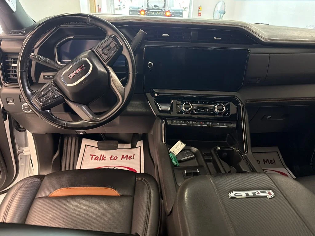 Used 2024 White GMC AT4 image 16