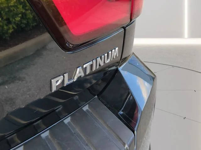 Used 2023 Black Nissan Platinum image 9