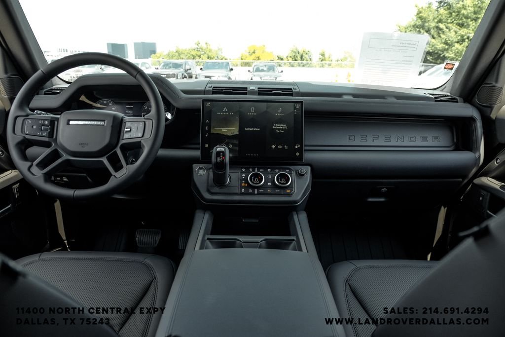 New 2026 Santorini Black Metallic Land Rover S image 17