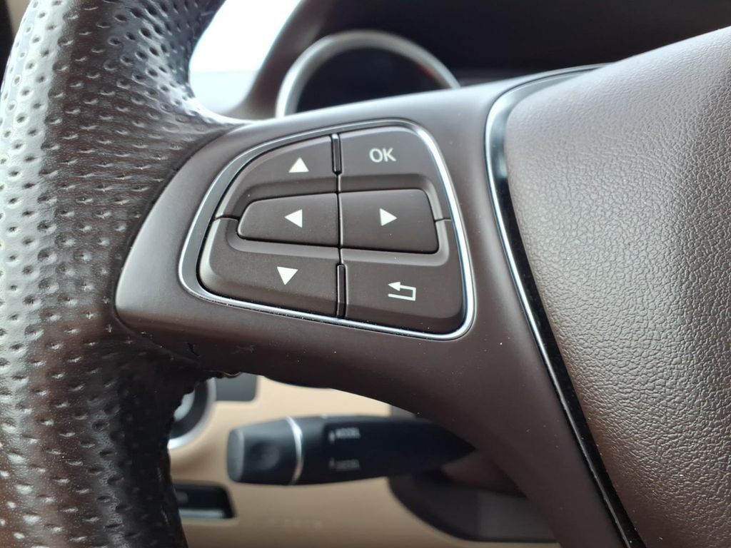 Used 2018 Gray Mercedes-Benz GLE 350 image 19