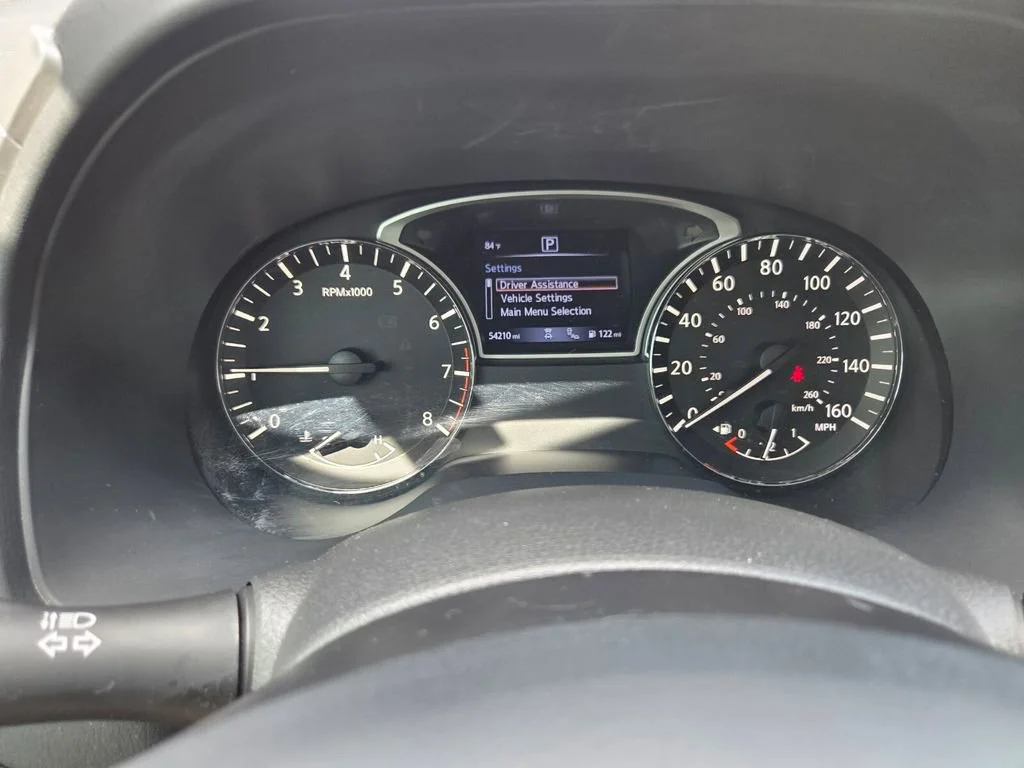 Used 2020 Pearl White Tricoat Nissan SL image 18