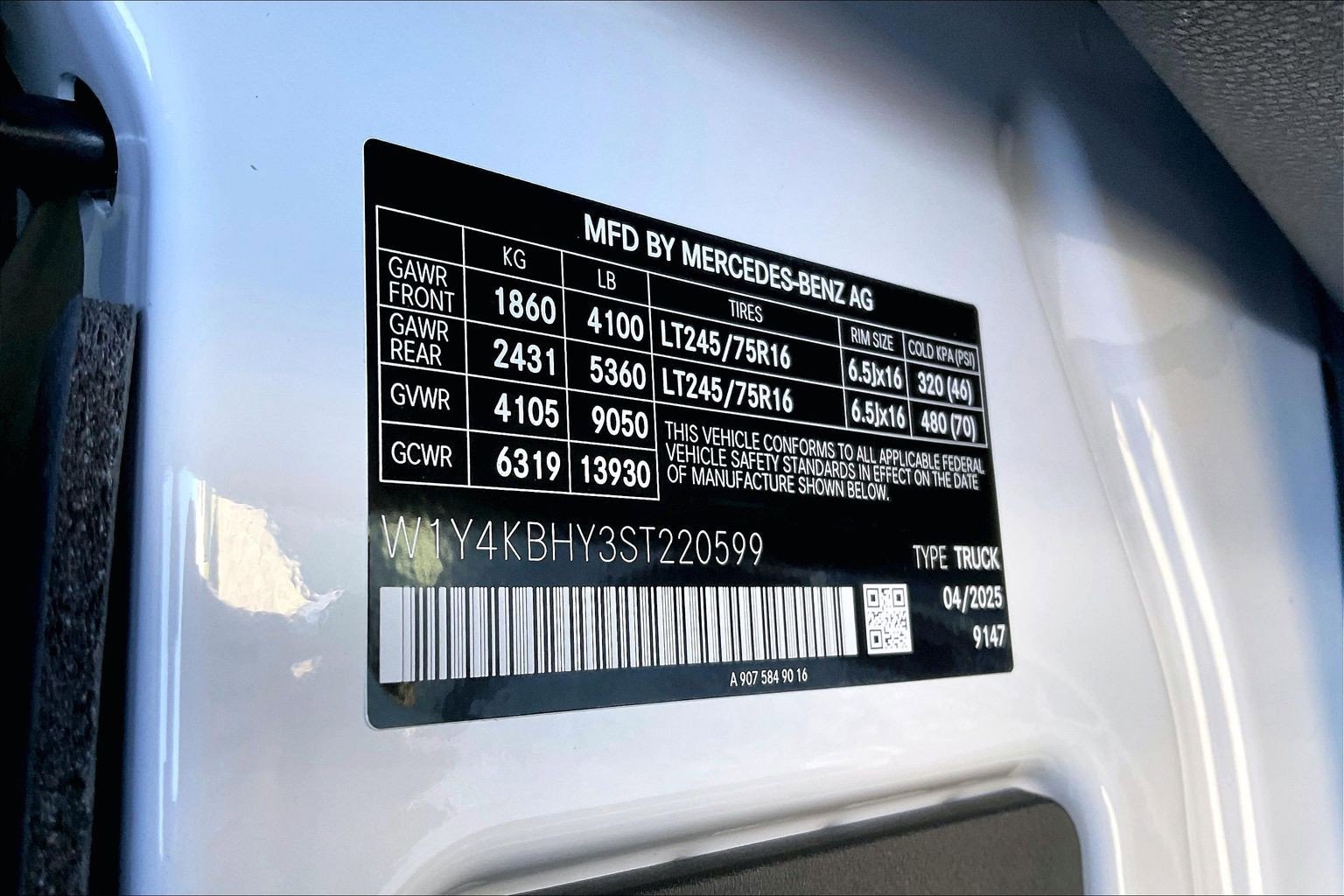 New 2025 Arctic White Mercedes-Benz Cargo 144 WB image 26