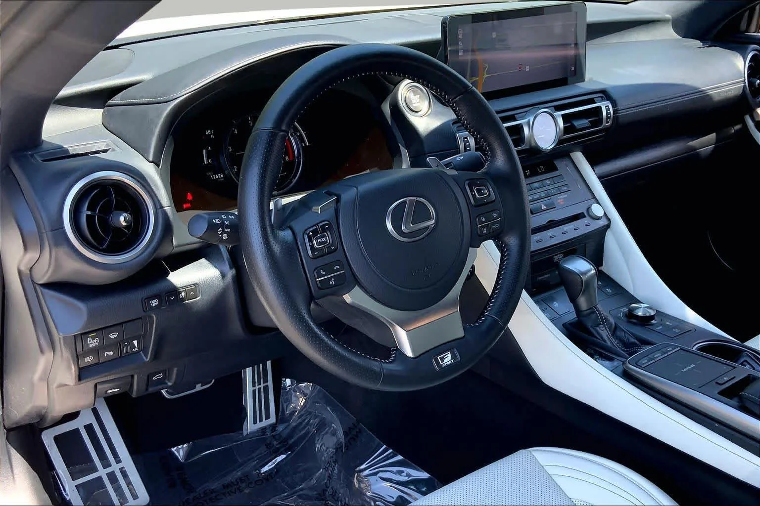 Certified Used 2025 ULTRA WHITE Lexus F SPORT image 18