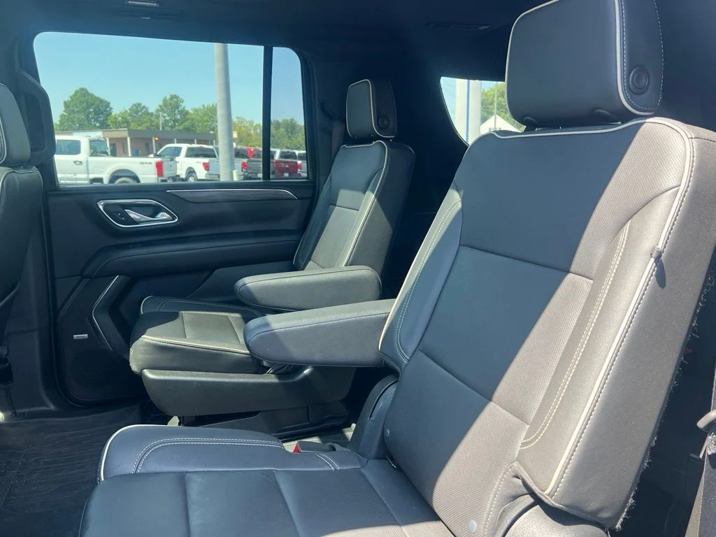 Used 2023 Silver GMC SLT image 8