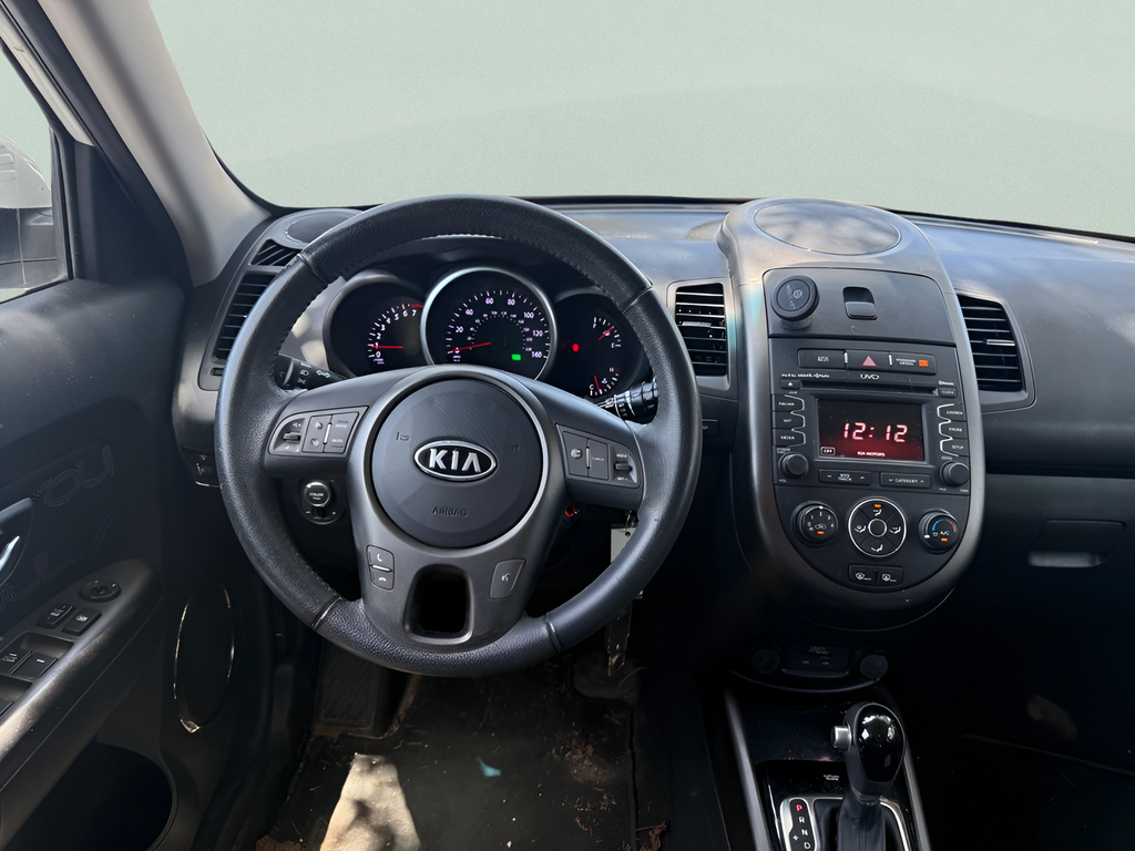 Used 2012 White Kia Plus image 21