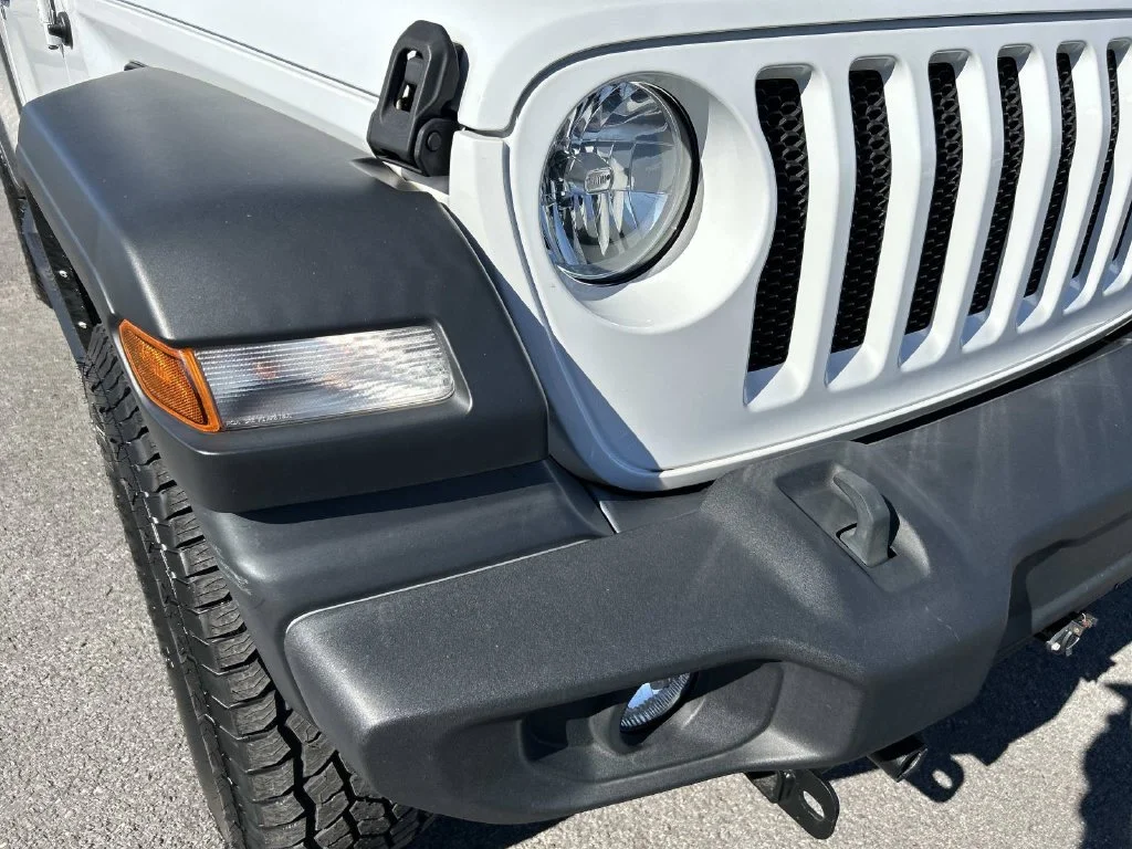 Used 2021 White Jeep Sport S image 28
