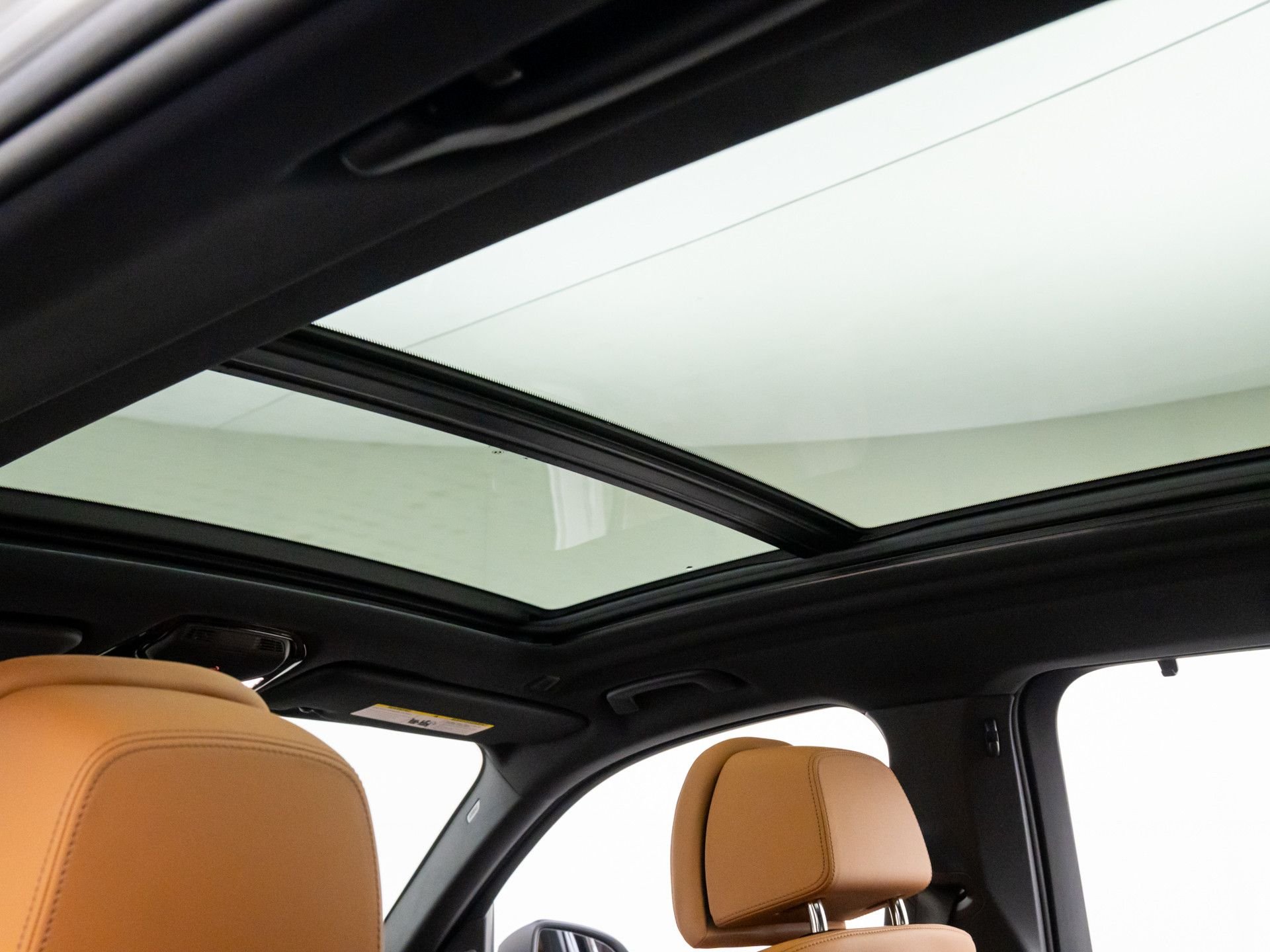 New 2026 Mineral White Metallic BMW xDrive40i image 19