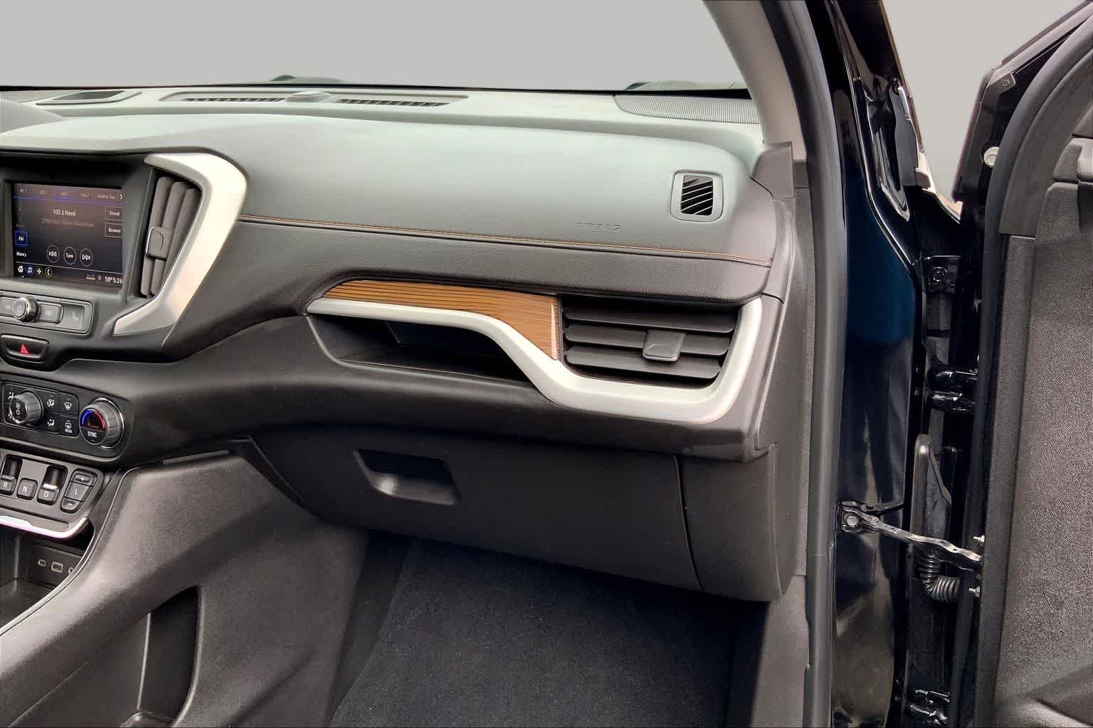 2020 GMC Terrain SLE - Photo 17