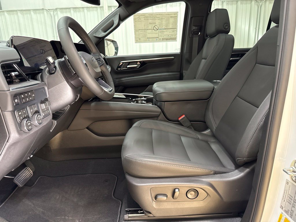 2027 Chevrolet Tahoe Z71 - Photo 27