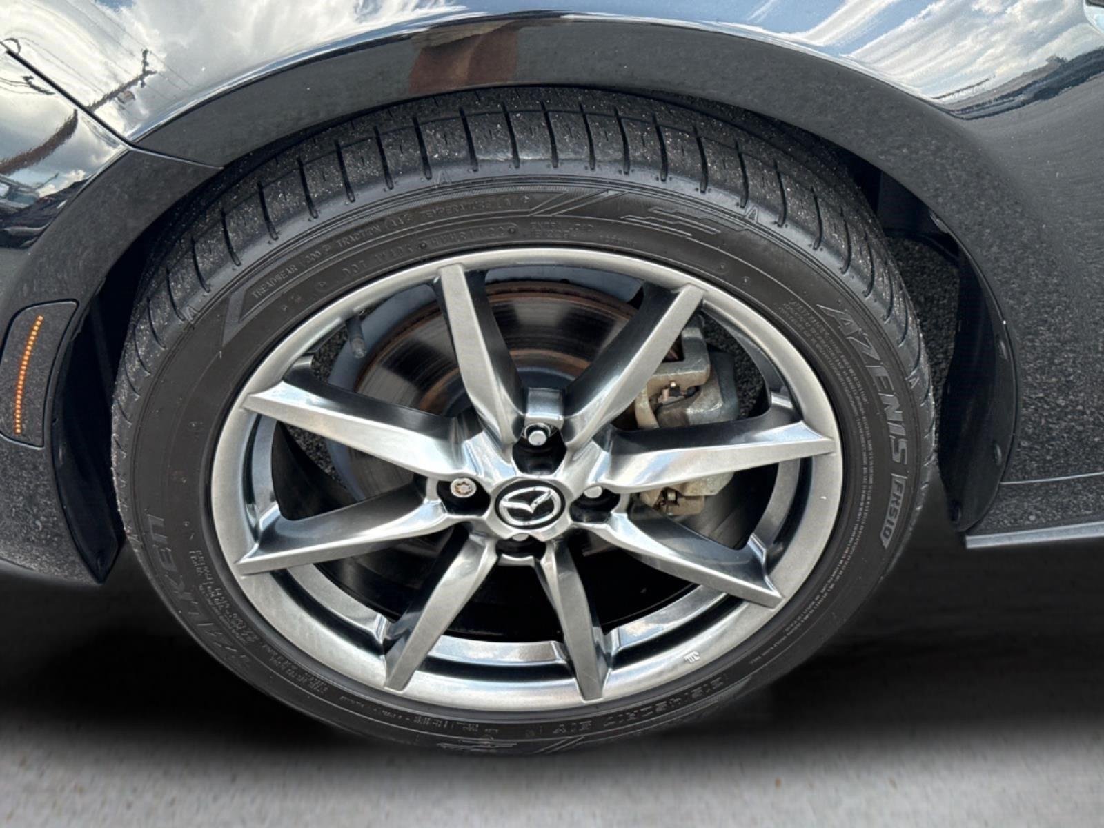 Used 2022 Jet Black Mica Mazda Grand Touring image 12