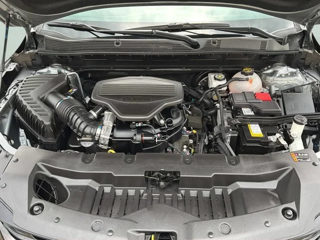Used 2025 Sterling Gray Metallic Chevrolet RS image 34