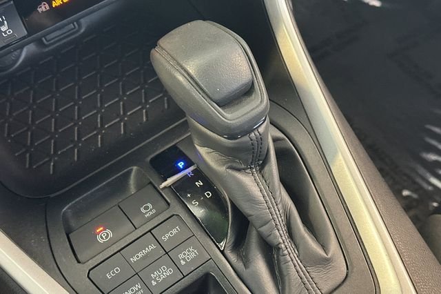 Certified Used 2023  Toyota XLE image 26