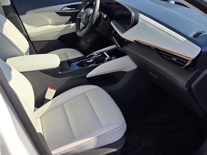 Used 2024 White Frost BUICK AWD 4DR AVENIR image 18