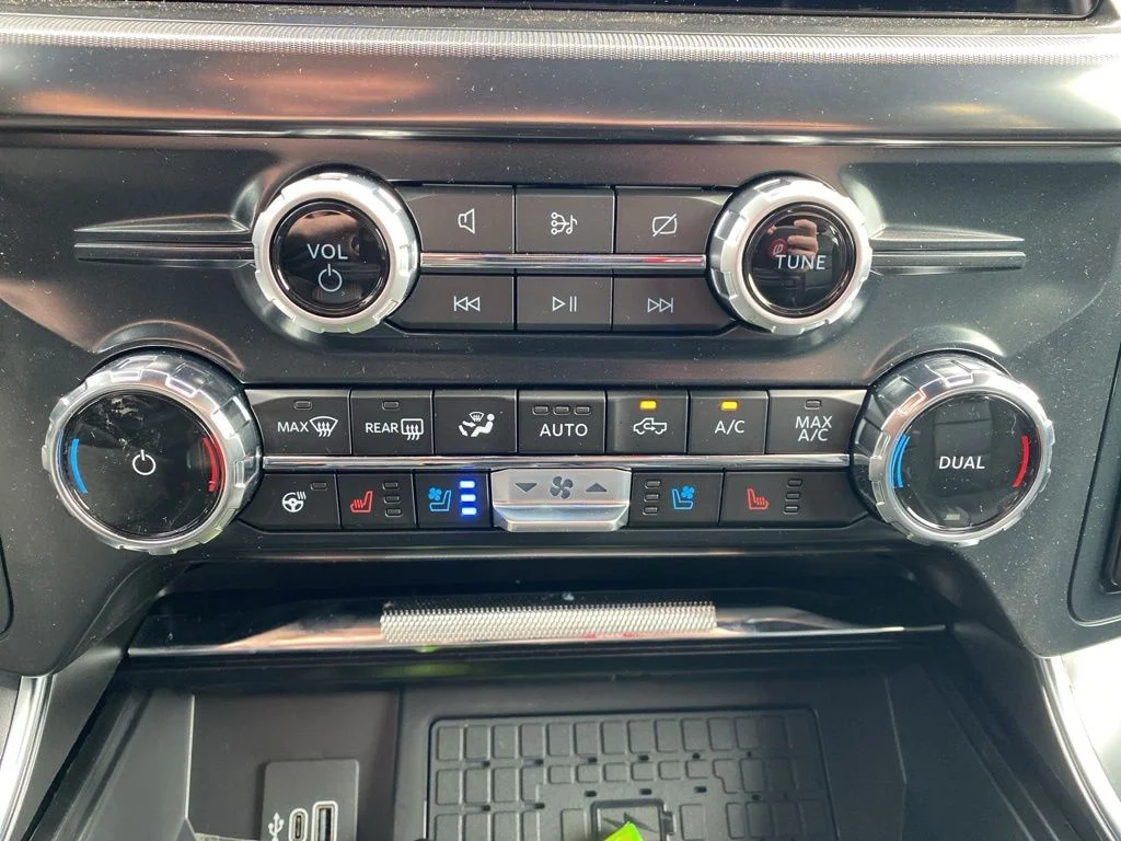 New 2026 Agate Black Metallic Ford Raptor® image 28
