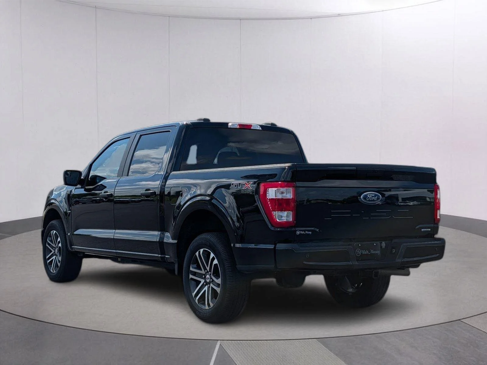 Used 2023 Agate Black Ford XL image 3