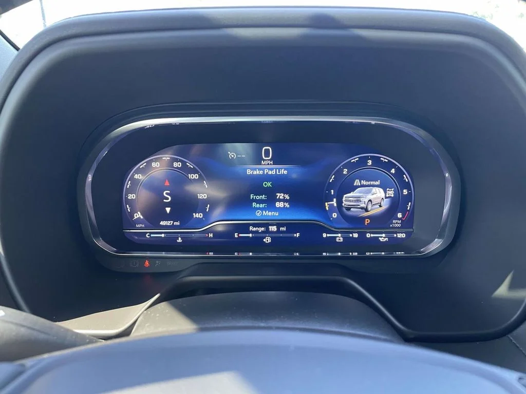Used 2024 Summit White Chevrolet Z71 image 23