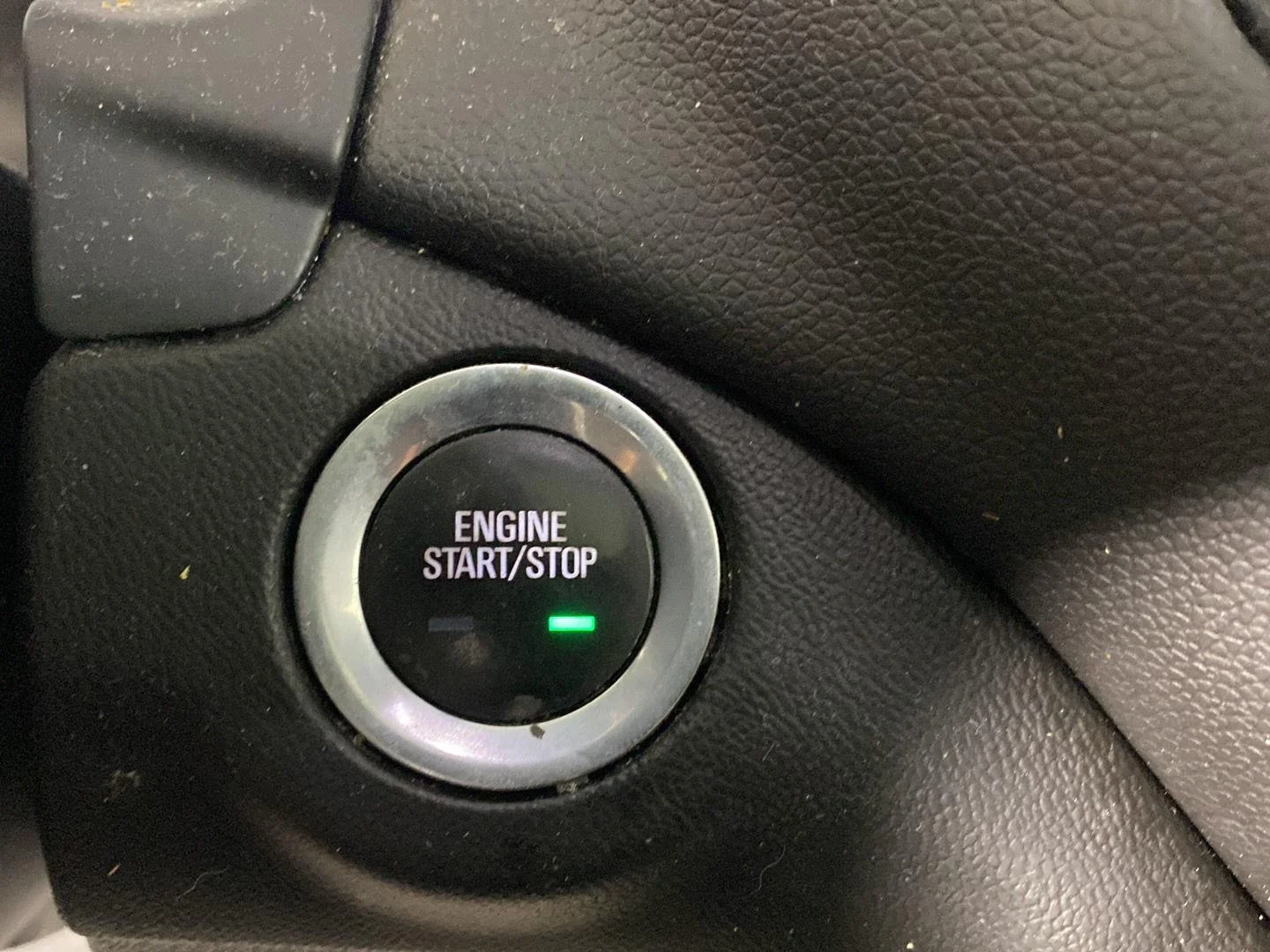 Used 2019 Iridescent Pearl Tricoat Chevrolet LT image 23