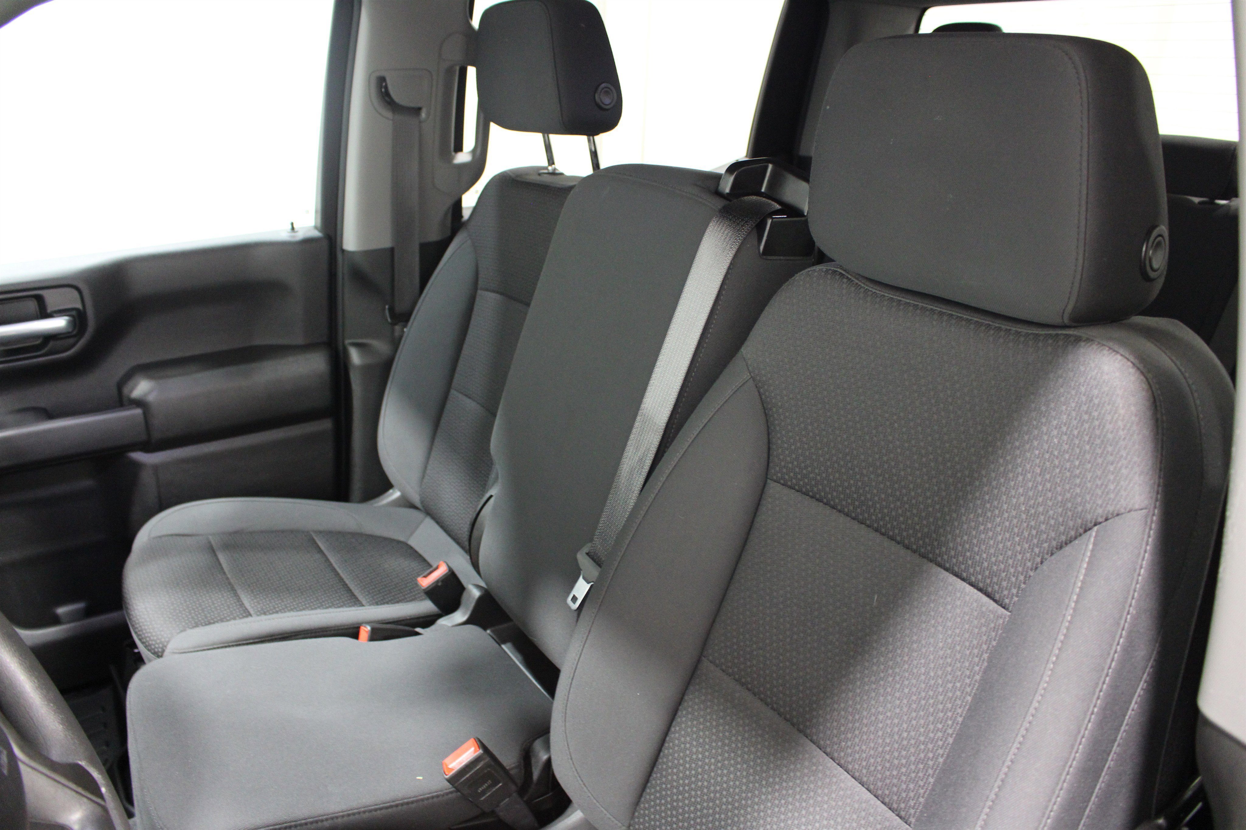 Used 2021 Silver Ice Metallic Chevrolet Custom image 4