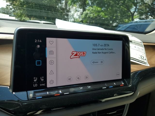 New 2026 White Volkswagen 2.0T SE w/Technology image 19