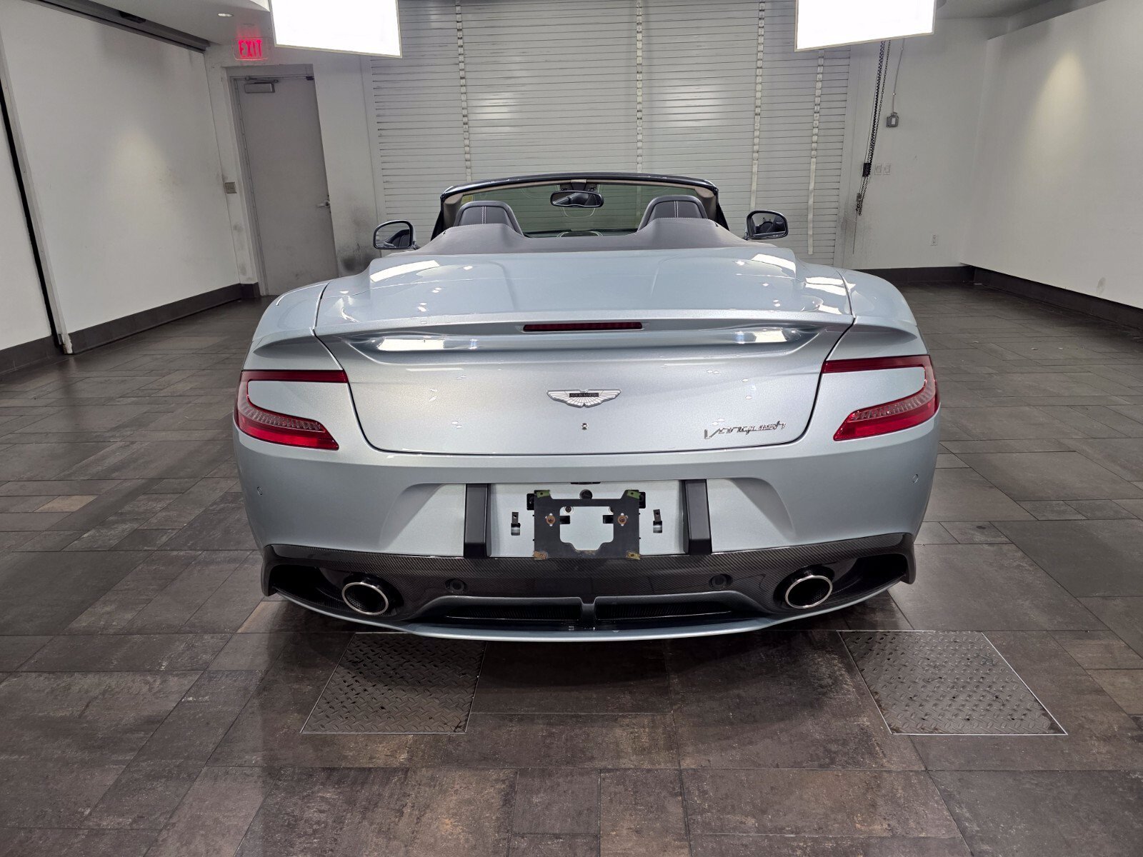 Used 2017 Q Titanium Silver Aston Martin Volante image 19