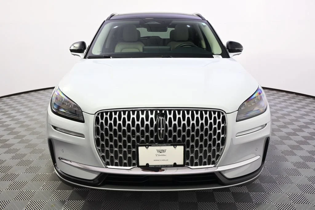 Used 2026 White Lincoln Premiere image 10
