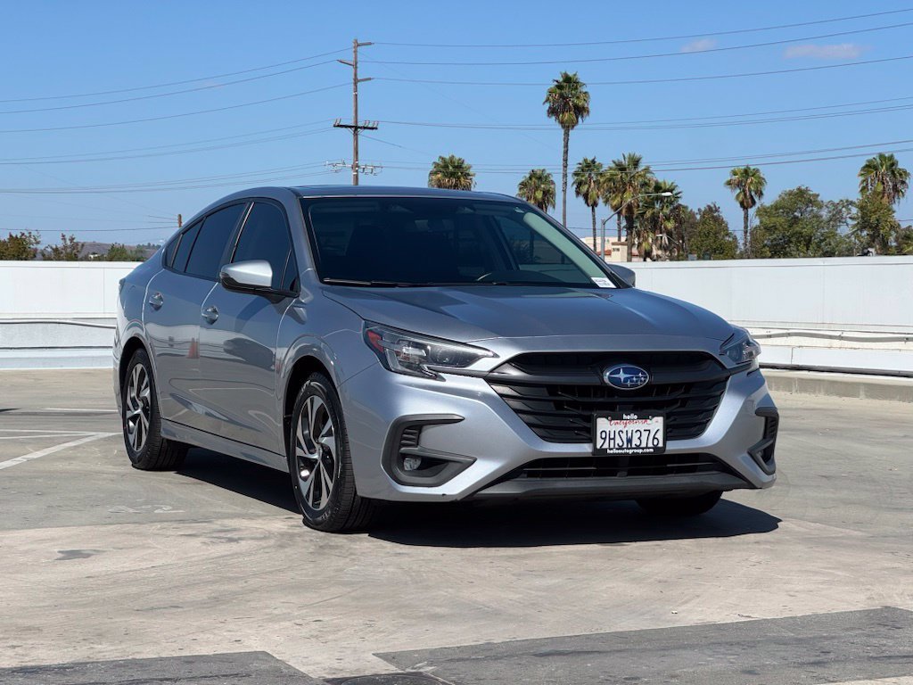 Used 2024 Ice Silver Metallic Subaru Premium image 5