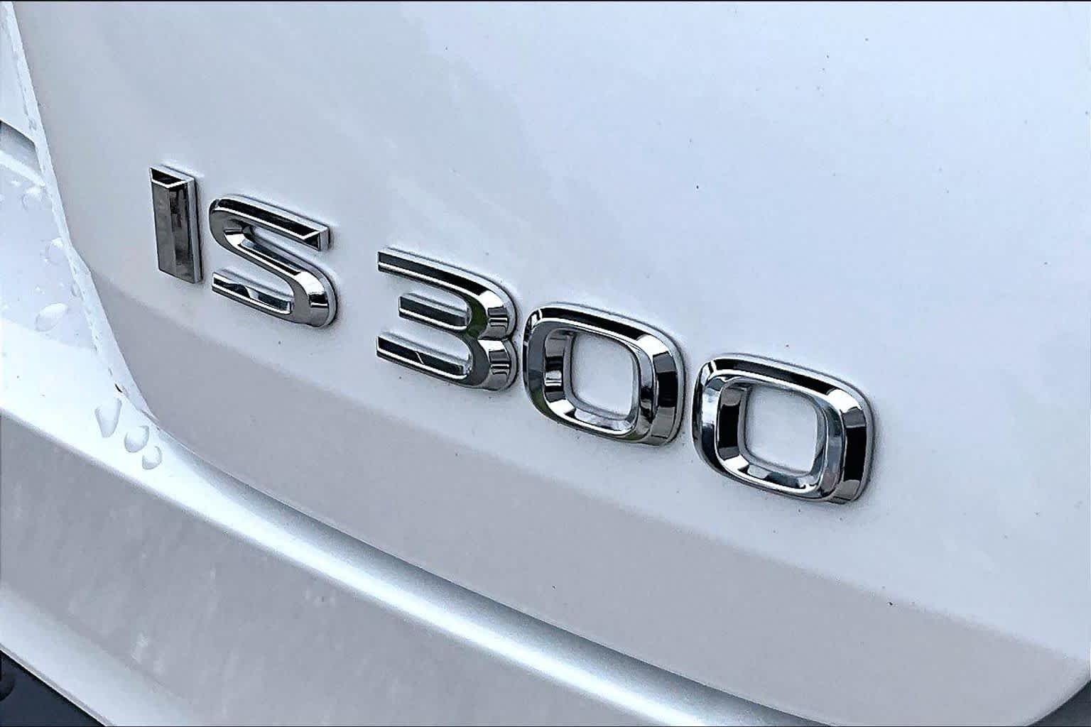 Used 2023 Eminent White Pearl Lexus  image 10
