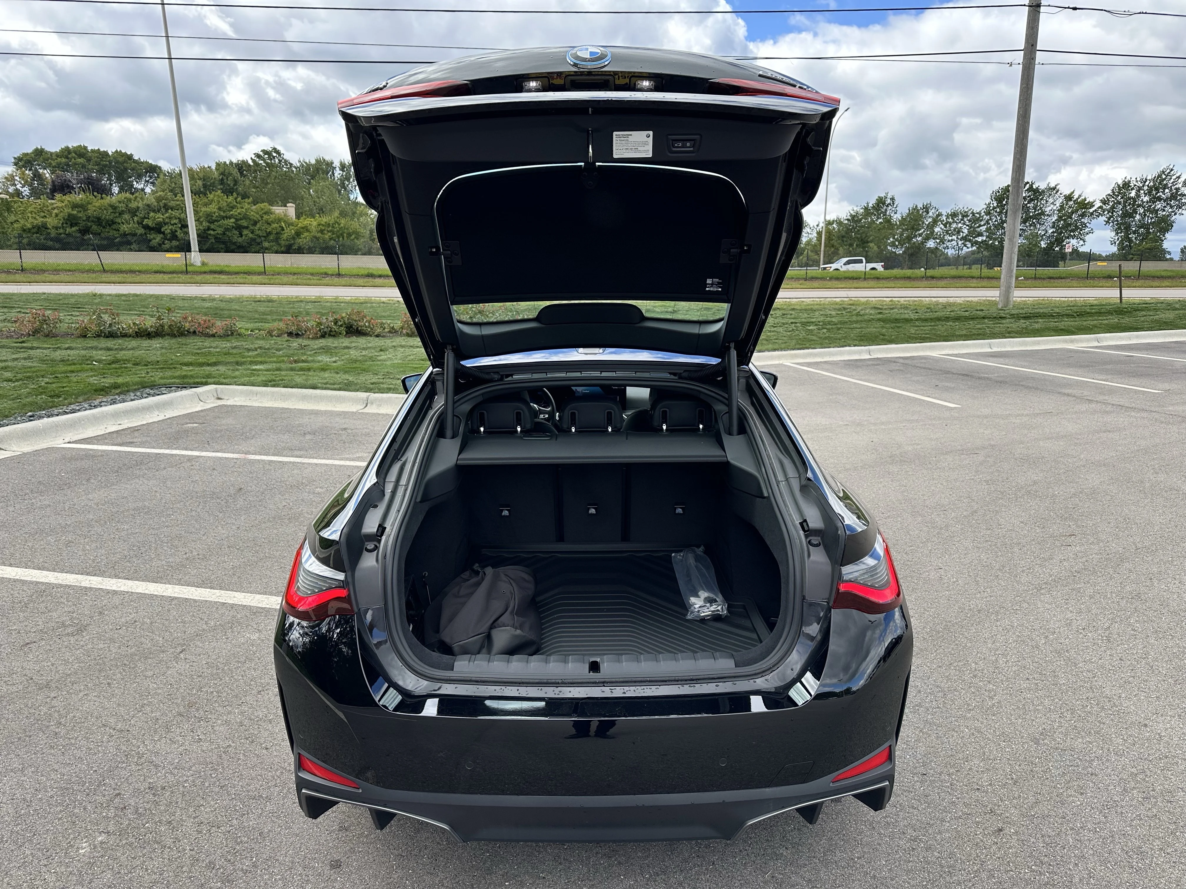New 2024 Jet Black BMW eDrive40 image 23