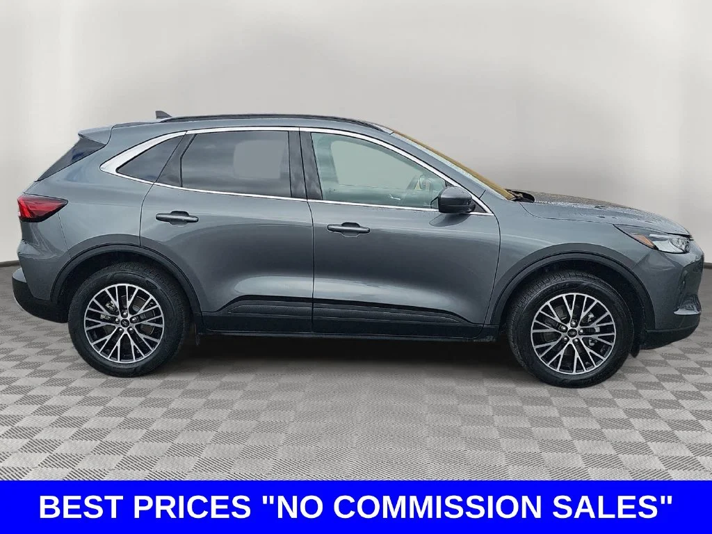 Used 2025 Carbonized Gray Metallic Ford Base image 2