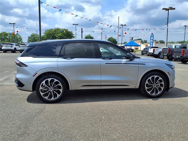 New 2026 Silver Radiance Metallic Clearcoat Lincoln Reserve image 10