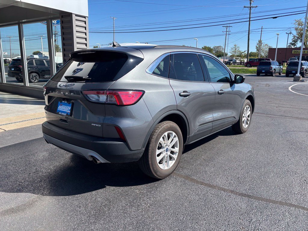 Used 2022 Gray Metallic Ford SE image 5