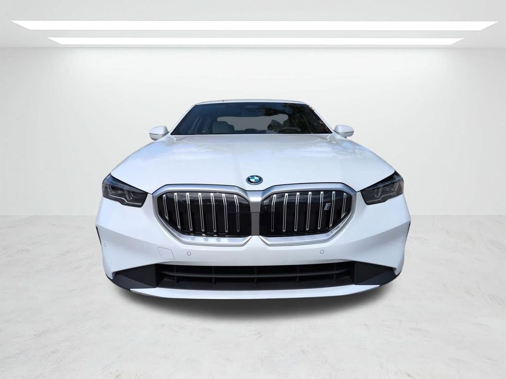 New 2026 Alpine White BMW eDrive40 image 9