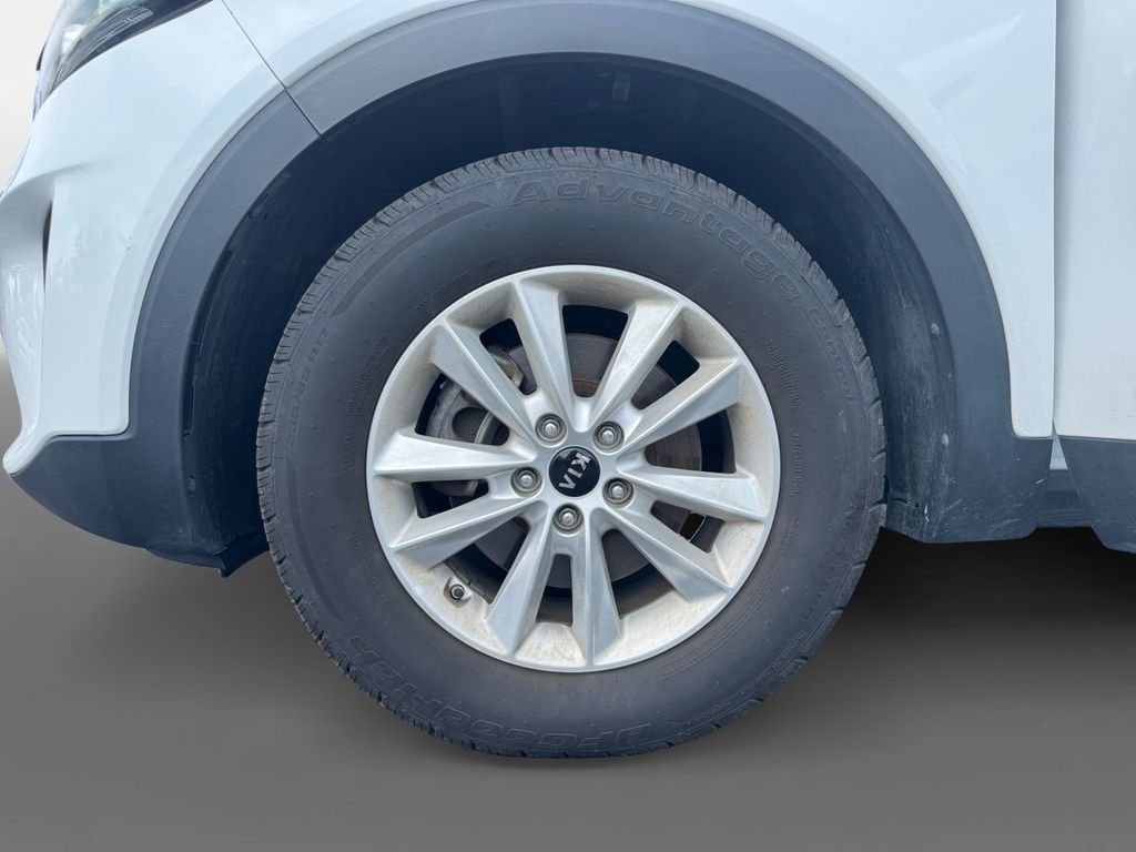 Used 2019 Snow White Pearl Kia LX image 14