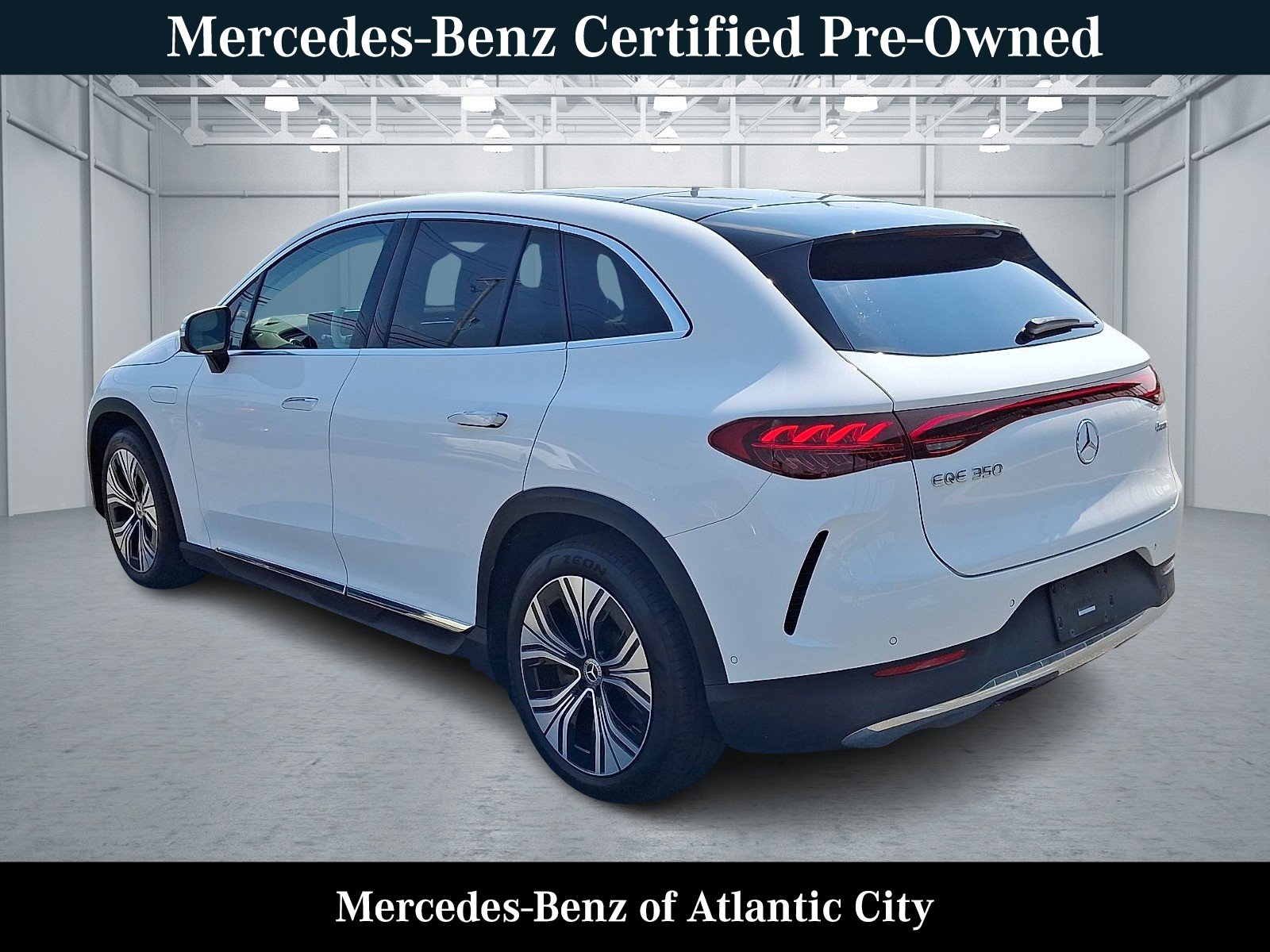Certified Used 2023 Polar White Mercedes-Benz 4MATIC® image 4
