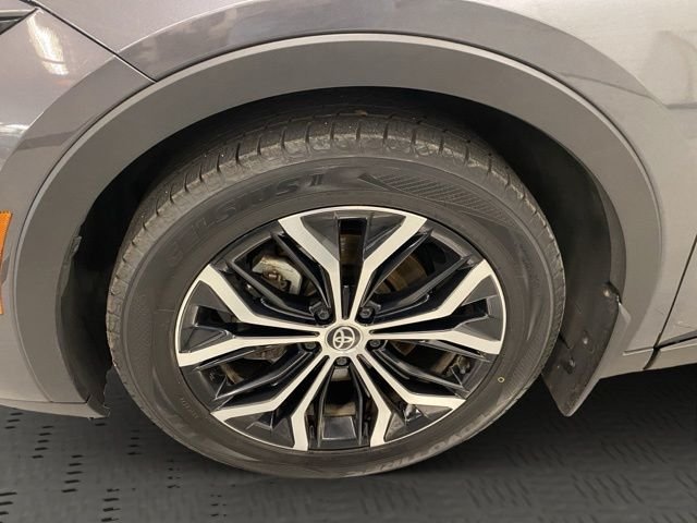 Used 2023 Gray Toyota Limited image 17