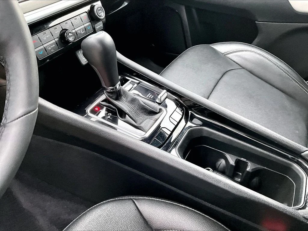 Used 2025 White Jeep Limited image 23