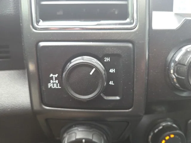 Used 2020 White Ford XLT image 23