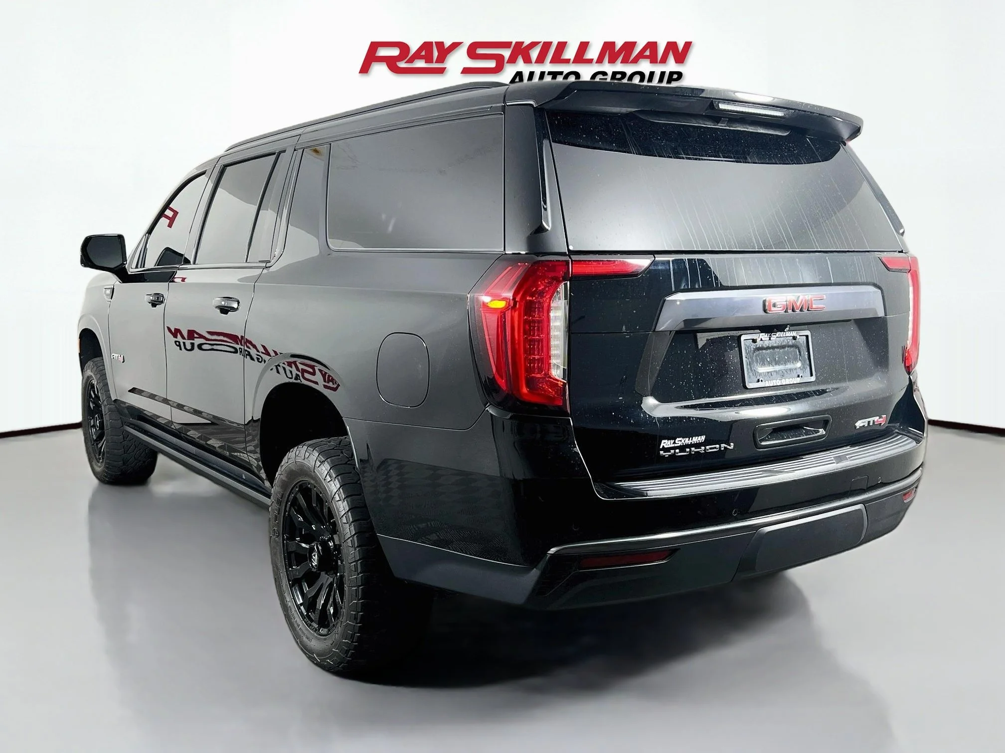 Used 2023 Onyx Black GMC AT4 image 5
