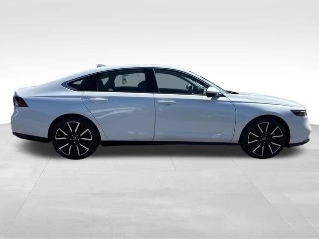 New 2026 Platinum White Pearl Honda Touring image 8