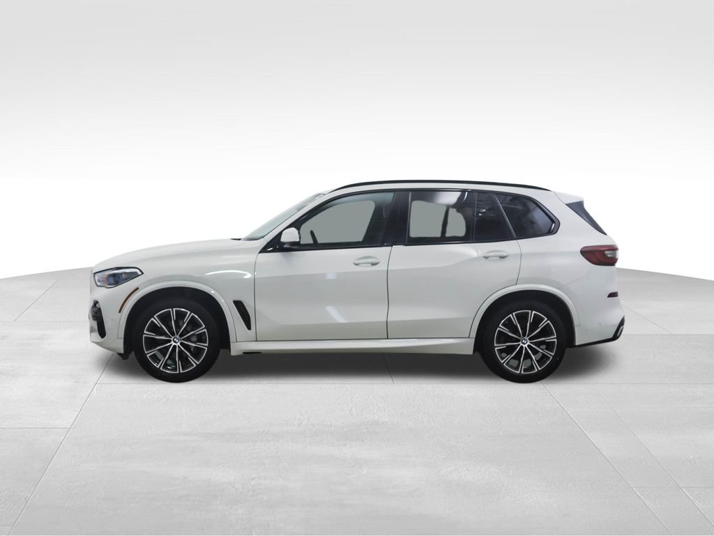 Used 2021 BMW X5 40i with VIN 5UXCR6C04M9G93563 for sale in Minneapolis, Minnesota
